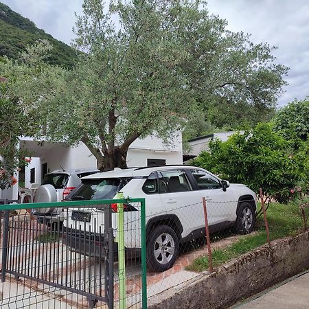 Holiday House In The Kotor Bay Esterno foto